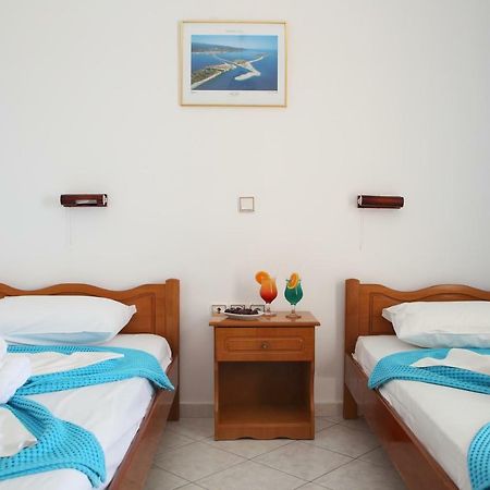 Theocharis Bros - Studios Apartments Áyios Nikítas Extérieur photo
