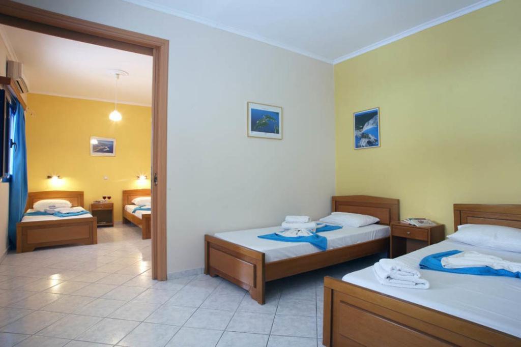 Theocharis Bros - Studios Apartments Áyios Nikítas Extérieur photo