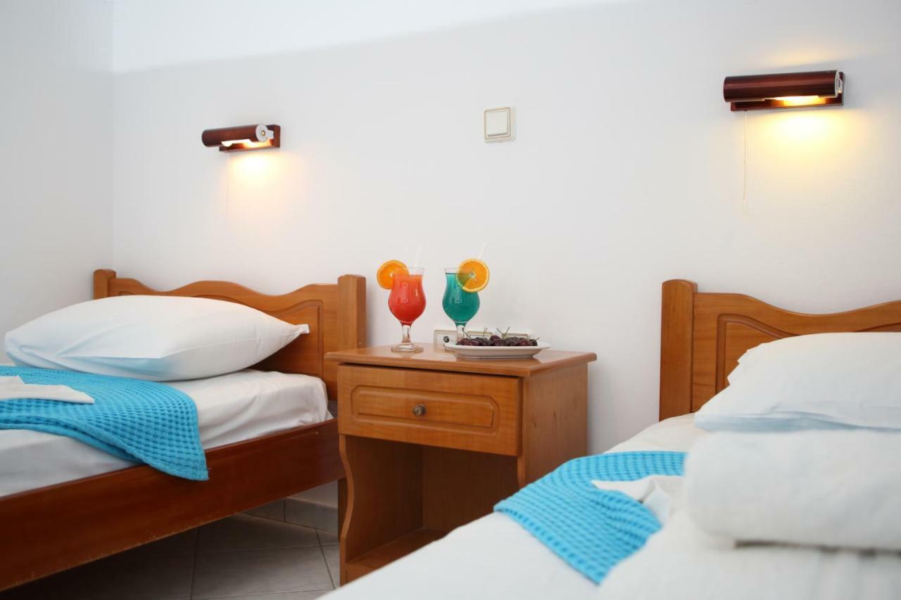 Theocharis Bros - Studios Apartments Áyios Nikítas Extérieur photo