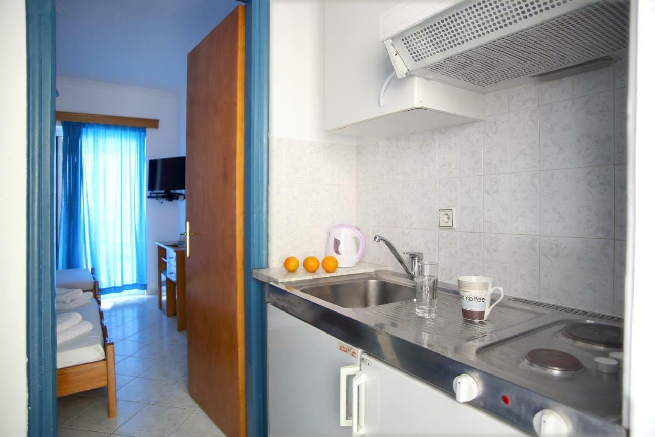 Theocharis Bros - Studios Apartments Áyios Nikítas Extérieur photo