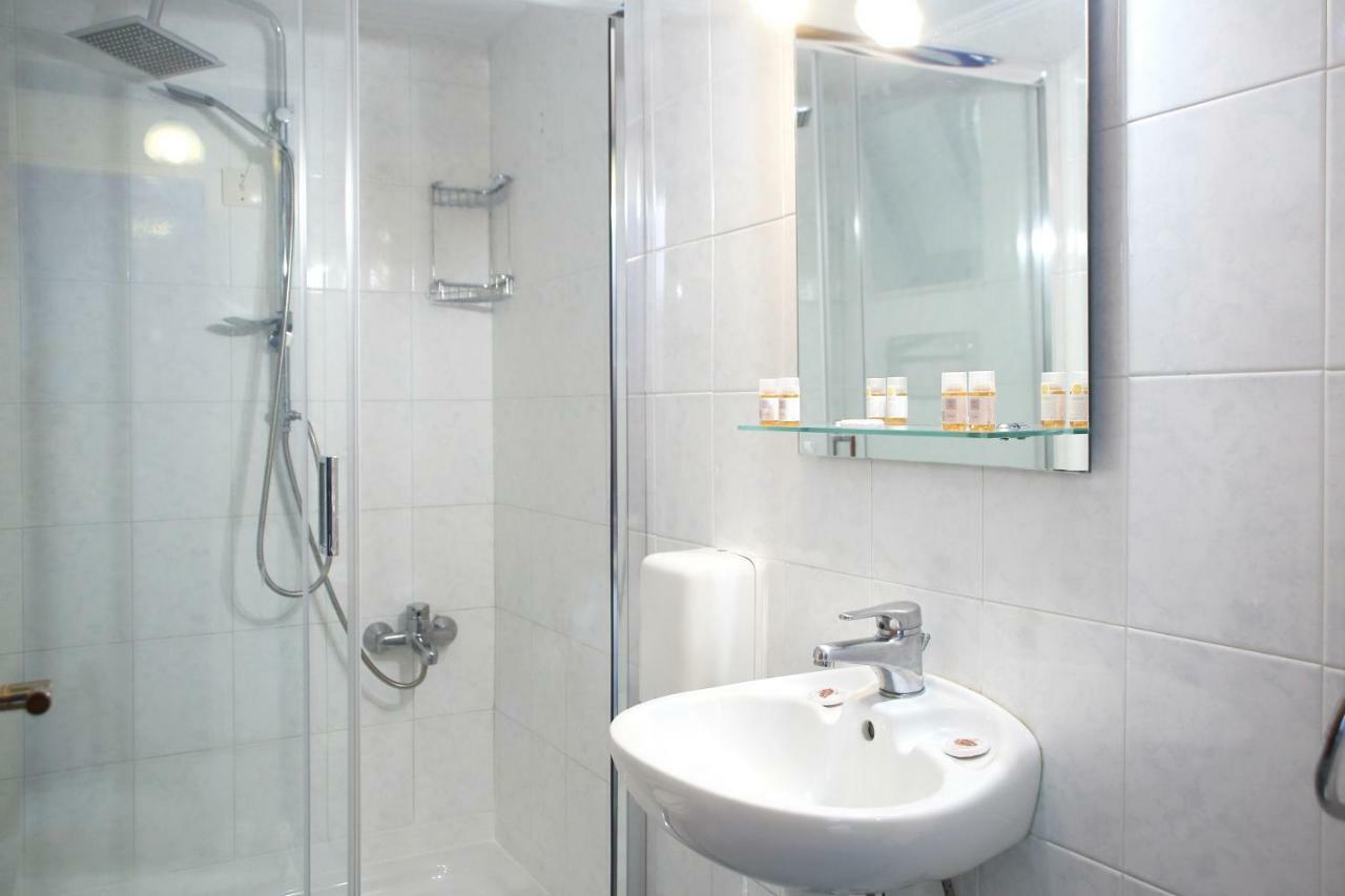 Theocharis Bros - Studios Apartments Áyios Nikítas Extérieur photo
